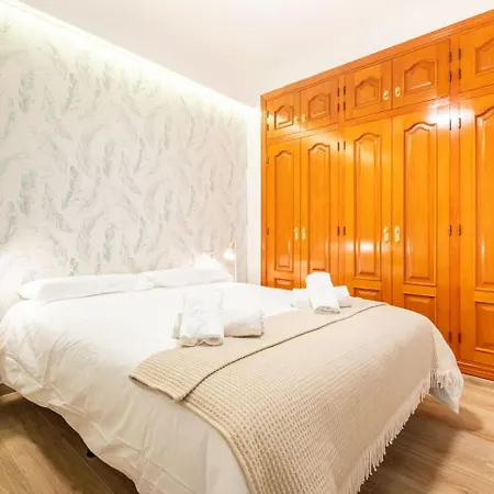 Port Gem Modern 2br Steps To The 아파트