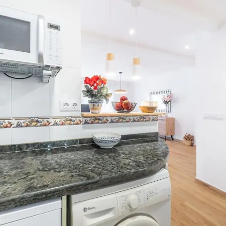 Port Gem Modern 2br Steps To The *