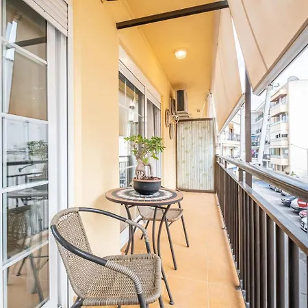 Port Gem Modern 2br Steps To The